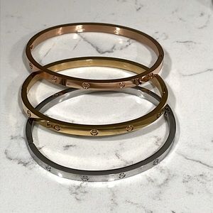 Set of 3 skinny bracelets